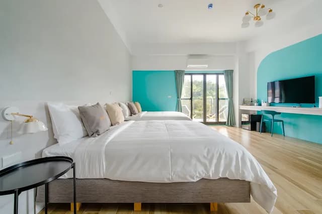 Water House-Lake view family quadruple room with bathtub-1