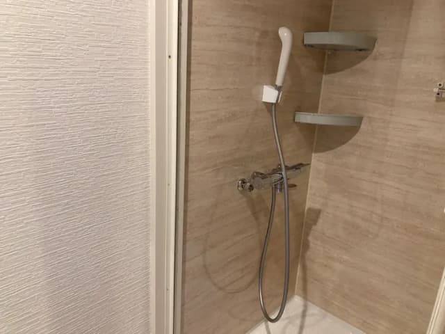シャワー付