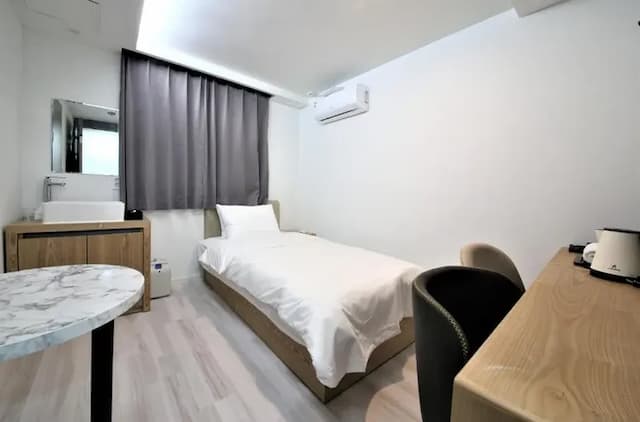 Namoo Neulbo Hotel (former ATTO Hotel)-Standard Double Room-4