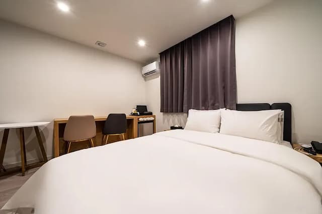 Namoo Neulbo Hotel (former ATTO Hotel)-Standard Double Room-1