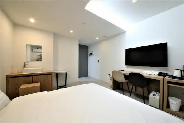 Namoo Neulbo Hotel (former ATTO Hotel)-Deluxe Double Room-2