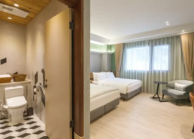 Erdong Manor-classic quadruple room-3