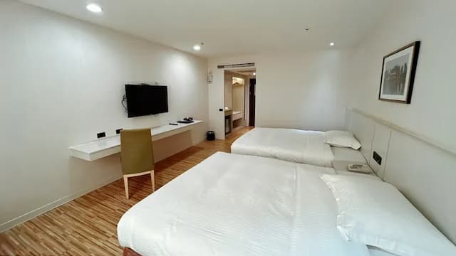 豪華雙人房 (市景 / 無景觀)