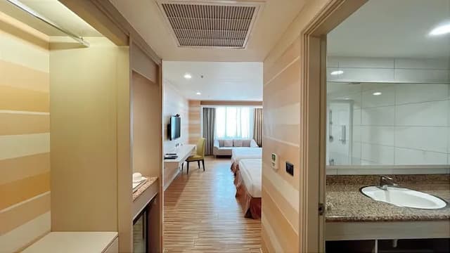 家庭四人房 (市景 / 無景觀)