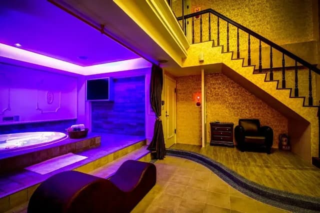 溫莎堡汽車旅館-仁德館-高級雙人房-2