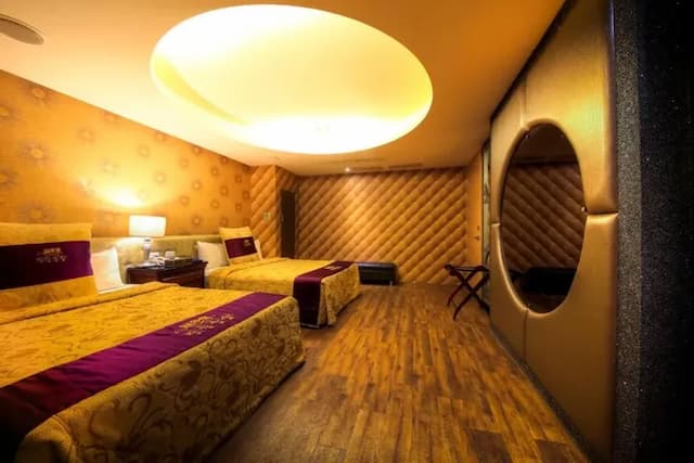 溫莎堡汽車旅館-仁德館-豪華四人房-6