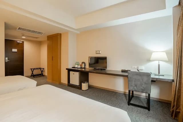 Guide Hotel Taipei chongqing-承享三人客房-9