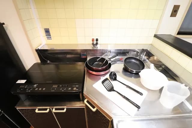 AMT: Nippombashi Station 2 Minutes-303-8