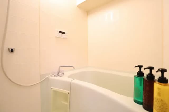 AMT: Nippombashi Station 2 Minutes-303-12