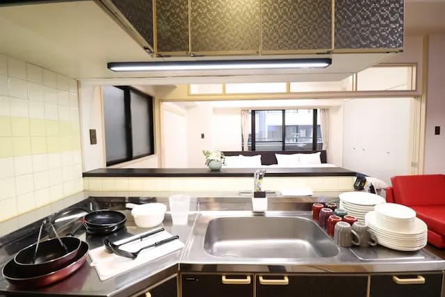 AMT: Nippombashi Station 2 Minutes-303-9