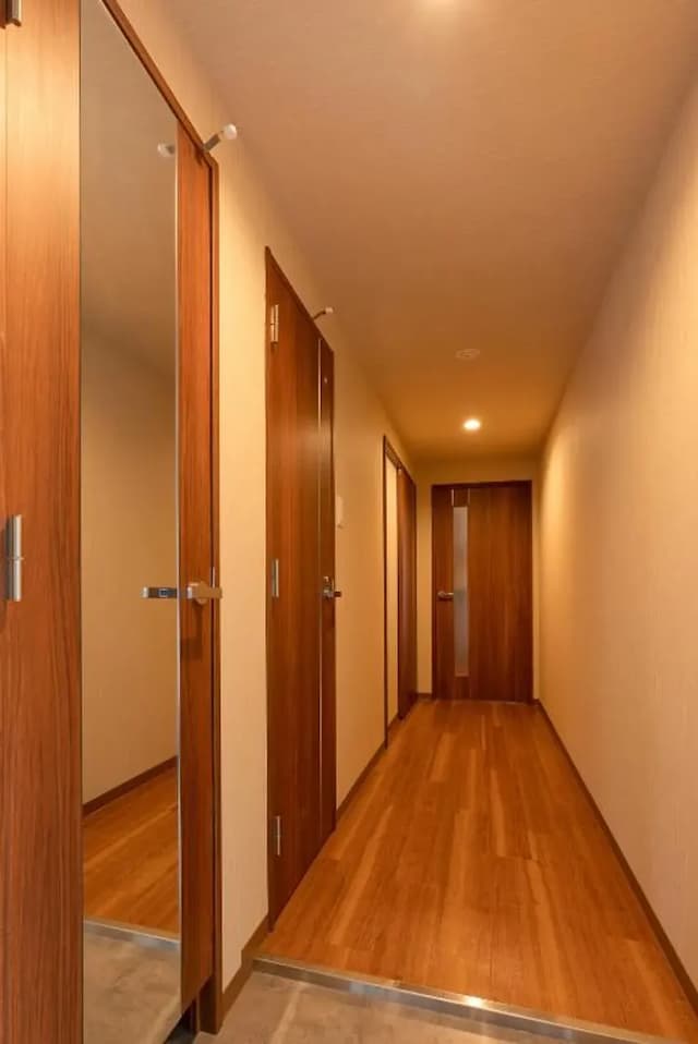 越戶KOTONI ANNEX｜琴似站步行5分/方便至白色戀人工廠-標準四人房-3