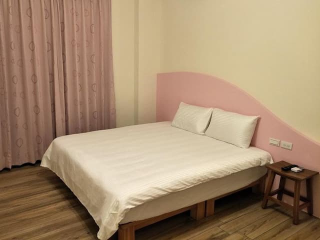 Clove fish inn-201 double room-2