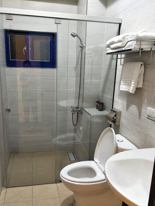 Clove fish inn-201 double room-7