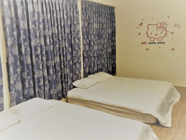 Clove fish inn-303 four-room-2