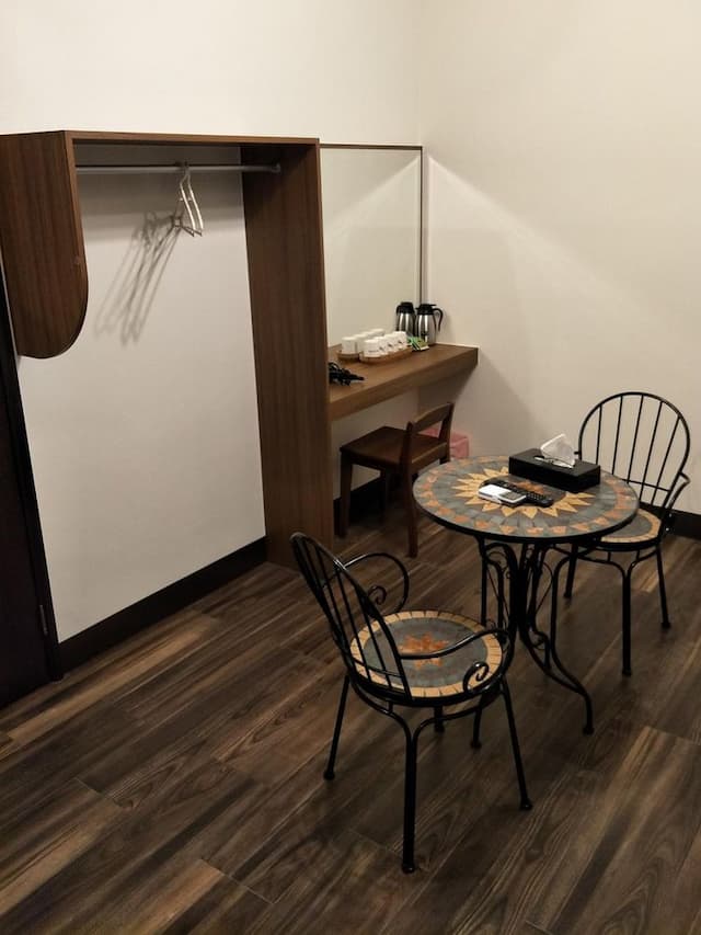 Clove fish inn-303 four-room-5