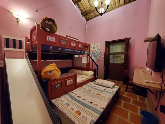 Xiehuier B&B Children's House-Family children's room（Pink)-1