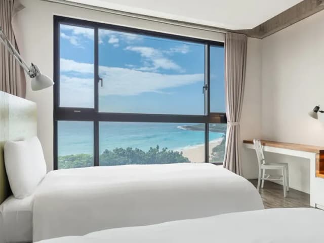 EL PUERTO-Deluxe Quadruple Room ,Sea View-3