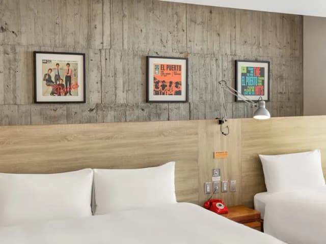 EL PUERTO-Deluxe Quadruple Room ,Sea View-9