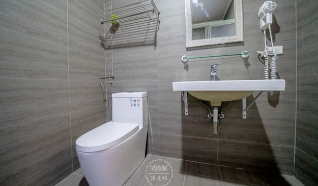 Rice-Riverland BNB-Baseball room-5