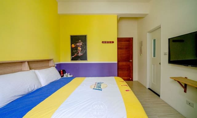 Rice-Riverland BNB-Basketball room-5