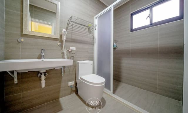 Rice-Riverland BNB-Basketball room-6