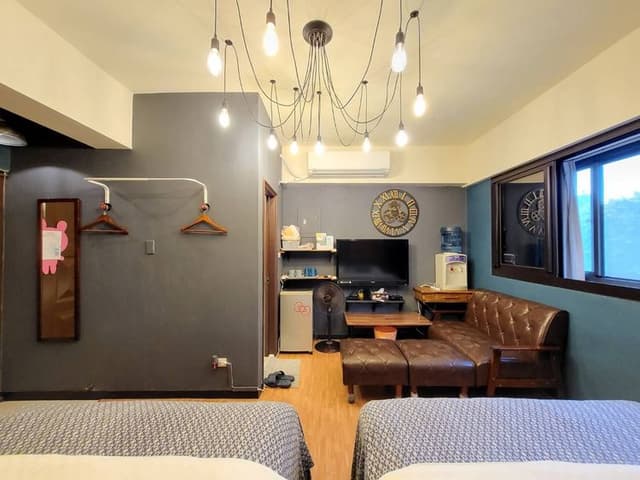 ❤一中安心租屋社❤有統編收據-大間四人房【不需走樓梯】●窗戶面向馬路.消防局-3