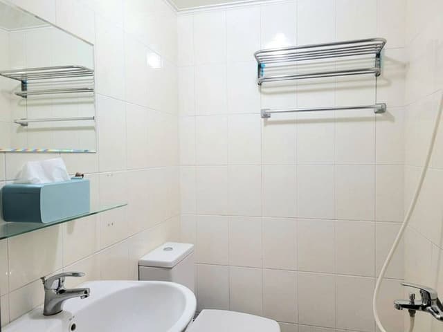 ❤一中安心租屋社❤有統編收據-小間121號雙人房【不需走樓梯】●位於該棟大門旁第1間●窗戶面向住宿區露天走廊-11