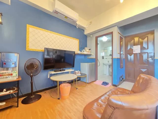 ❤一中安心租屋社❤有統編收據-大間125號雙人房【需走2層樓梯】●窗戶面向住宿區露天走廊-6