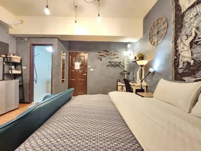 ❤一中安心租屋社❤有統編收據-大間122號雙人房【需走1層樓梯】●窗戶面向住宿區露天走廊-6