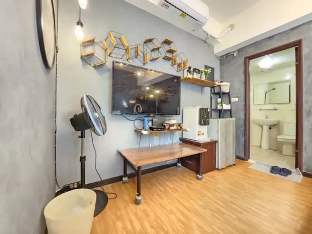 ❤一中安心租屋社❤有統編收據-大間122號雙人房【需走1層樓梯】●窗戶面向住宿區露天走廊-7