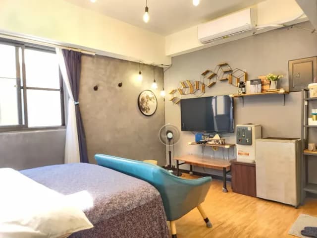 ❤一中安心租屋社❤有統編收據-大間122號雙人房【需走1層樓梯】●窗戶面向住宿區露天走廊-9