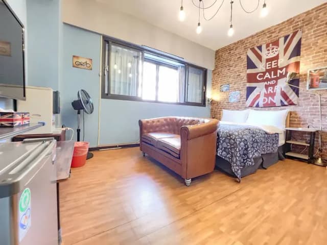 ❤一中安心租屋社❤有統編收據-大間星空3號雙人房【需走1層樓梯】●窗戶面向馬路.消防局-7