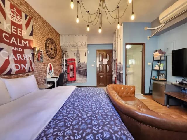 ❤一中安心租屋社❤有統編收據-大間星空3號雙人房【需走1層樓梯】●窗戶面向馬路.消防局-6