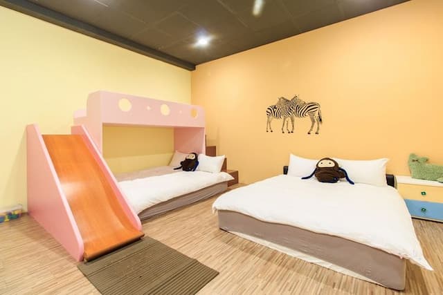 驛墅家海景民宿 | 12人宜蘭包棟 l 親子房型｜蘭陽溪口-12人包棟 雙人房X2  四人房X2-7