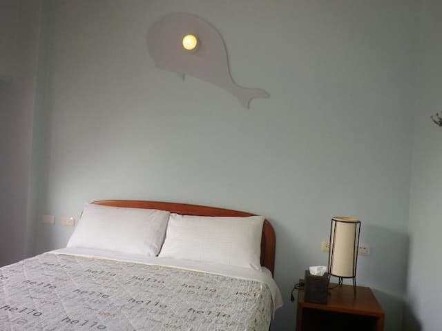 湖水映渡假民宿-鯨魚二人房-3