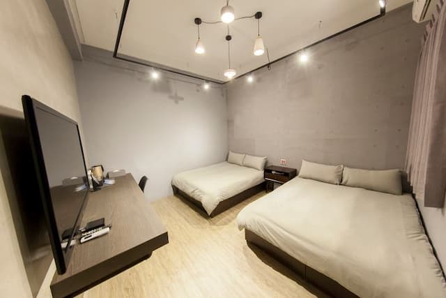 SLOW Inn-Five room types "Stay in SLOW", "Clear Water" / Walk to Tail-Tail Home Ice Cream for 30 seconds / Zhengxing Street / Guohua Street / Shennong Street / Hai'an Road-5