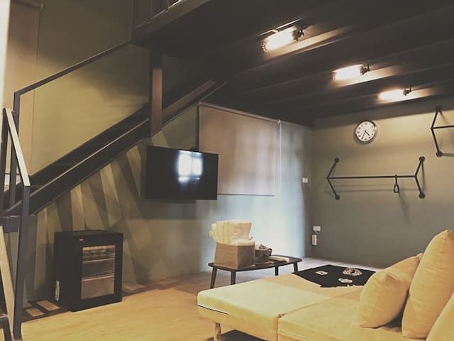 Dutch design space-Starbucks 4-6 rooms-2