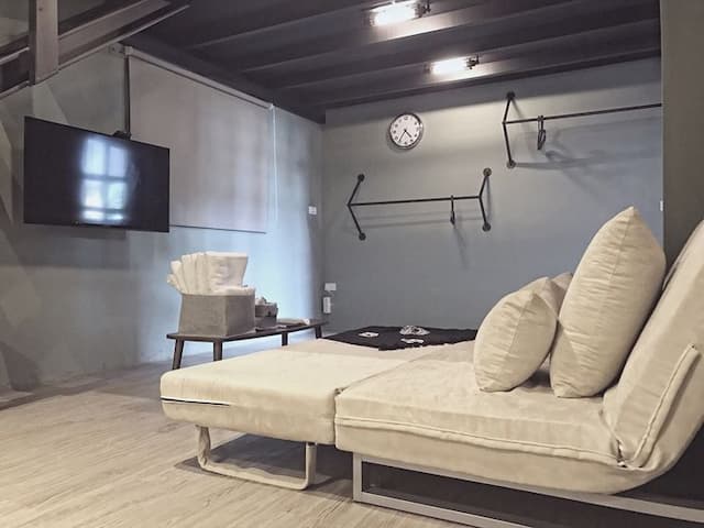 Dutch design space-Starbucks 4-6 rooms-4