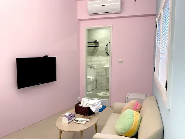 Dutch design space-Pink Macaron double room-5