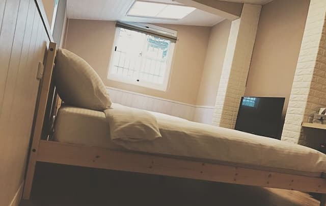 Dutch design space-Nikko inclined quadruple room-4