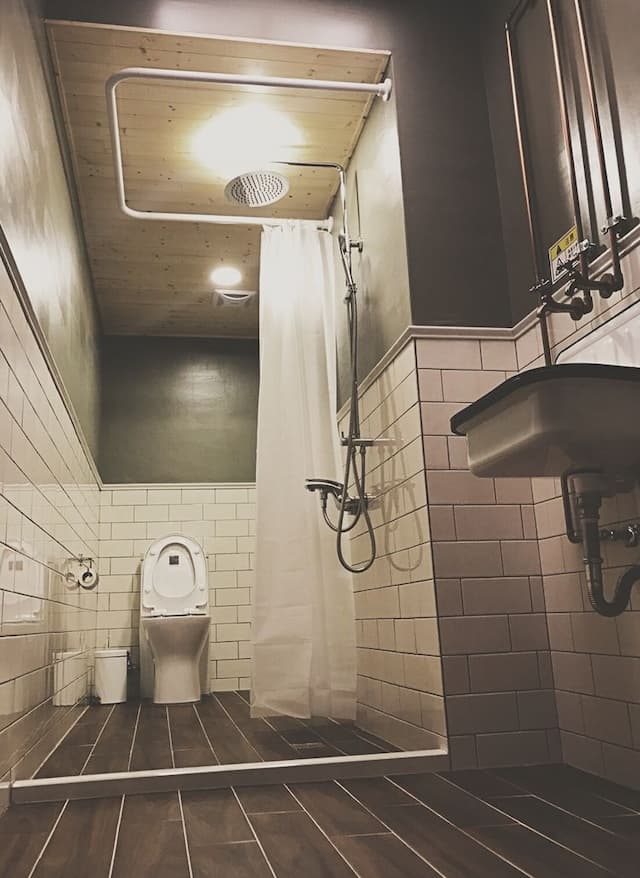 Dutch design space-Nikko inclined quadruple room-6