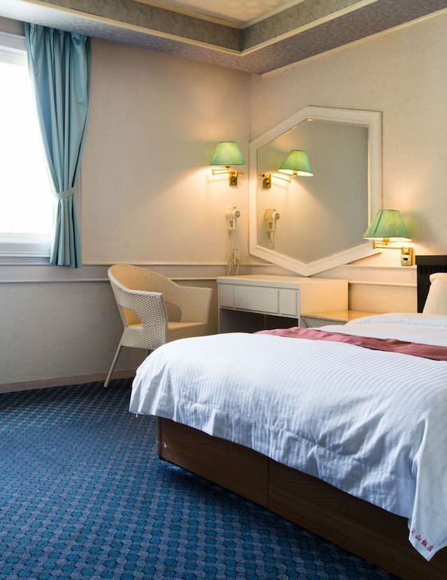 大尖山飯店 l  高CP值、絕佳地點-標準雙人房-2