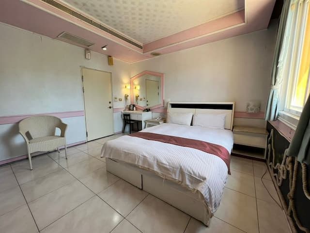 大尖山飯店 l  高CP值、絕佳地點-標準雙人房-12