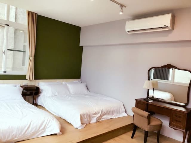 Zhaonan Bed and Breakfast-Classic Green | Quad Room-1