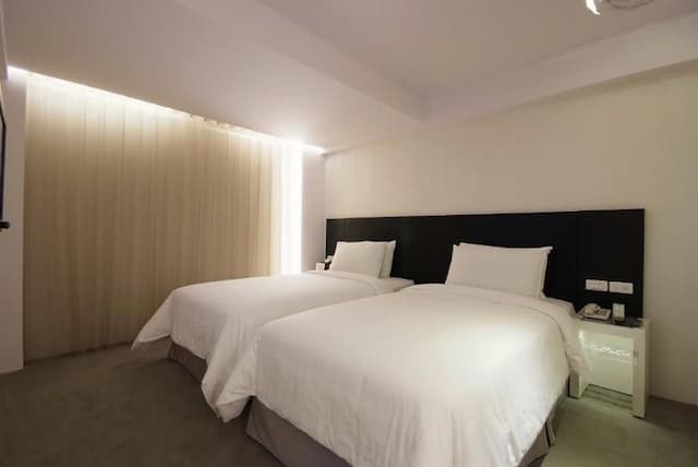 Forward Hotel Taipei Nangang-Business Room - Two small beds (windowless)-1