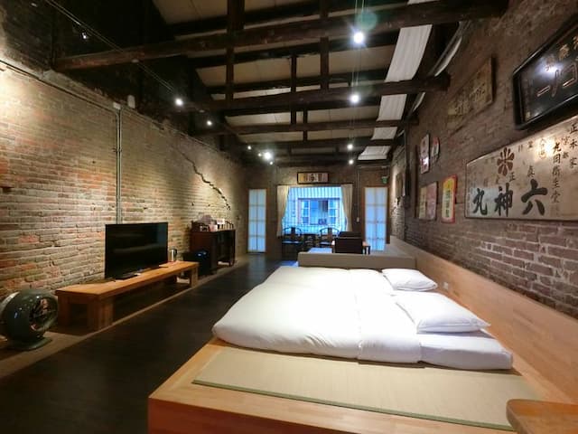 wabisabi-100years Chinese Qing Dynasty and Japan Mixed style Old Tainan Patio House-Patio Double Room-1
