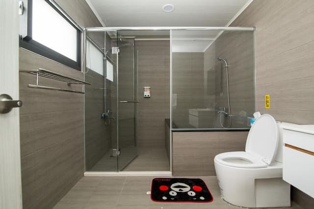 201甜蜜親子房-浴室