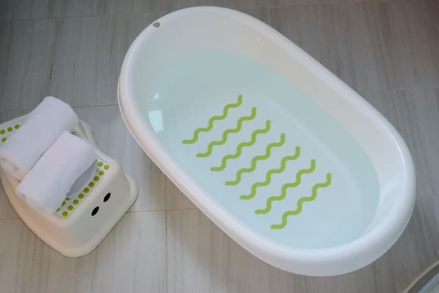 每間客房均提供嬰兒澡盆及便盆