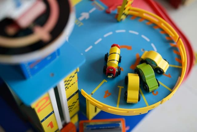 家庭四人房 | 賽車玩具組