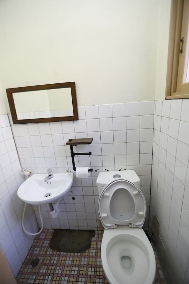 二樓僅供廁所使用